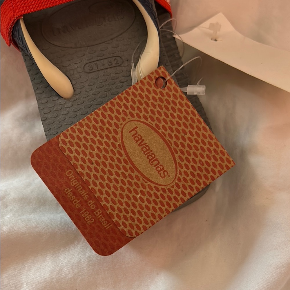 Havaianas for crewcuts Red and Gray boys flip flops NWT - Picture 2 of 3